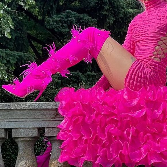 AZALEA WANG " FINESSED FEATHER EMBELLISHED " PINK BOOT (BRAND NEW!!) - Picture 7 of 9